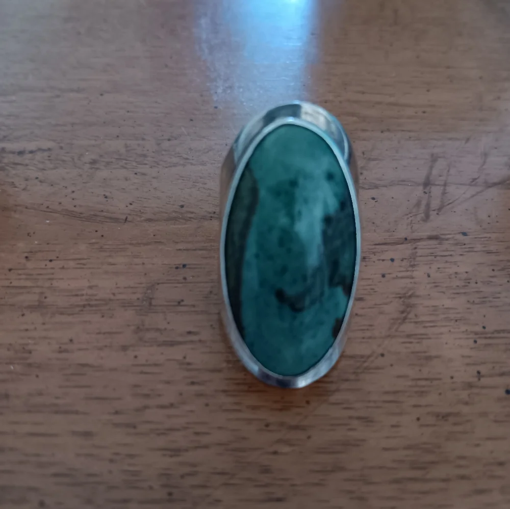 Sterling Silver Ring - Picture 2 of 9